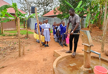 Children of Uganda learning in school.